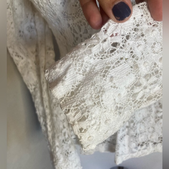 Vintage Lace Peplum Top with Puffed shoulders - Picture 8 of 15